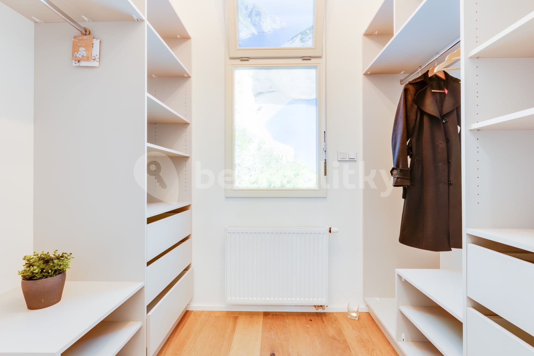 Prenájom bytu 3-izbový 86 m², Peckova, Praha, Praha Prenájom bytu 3-izbový 86 m², Peckova, Praha, Praha