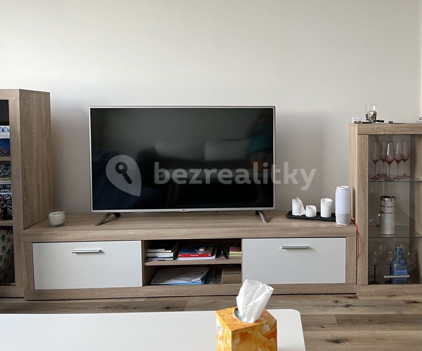 Prenájom bytu 2-izbový 50 m², Pirinská, Praha, Praha Prenájom bytu 2-izbový 50 m², Pirinská, Praha, Praha