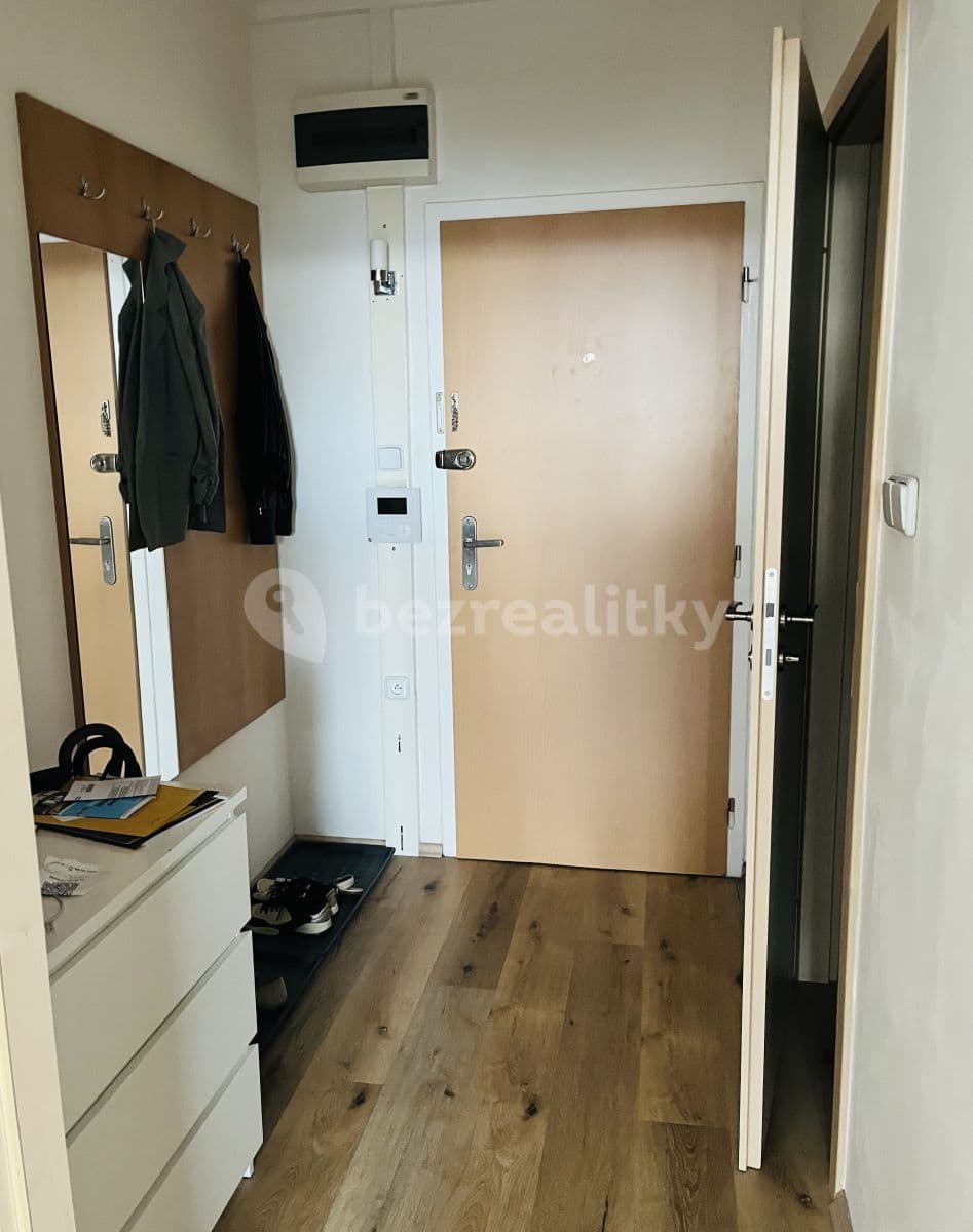 Prenájom bytu 2-izbový 50 m², Pirinská, Praha, Praha Prenájom bytu 2-izbový 50 m², Pirinská, Praha, Praha