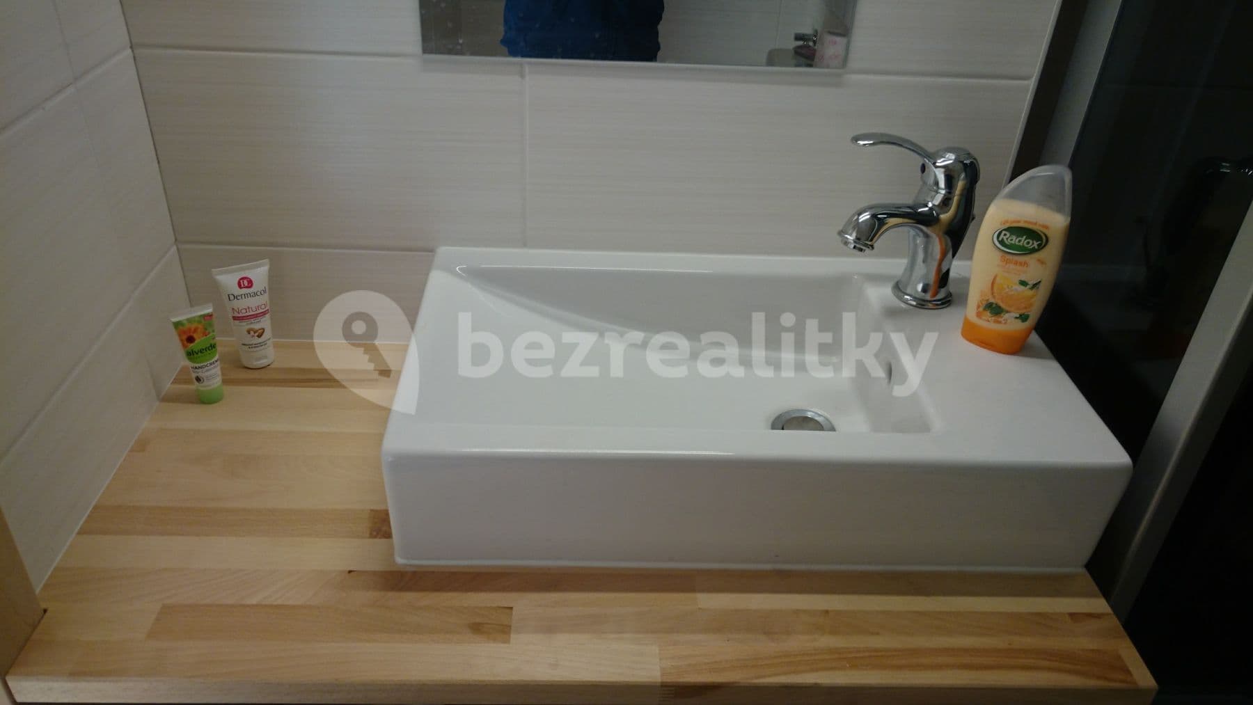 Prenájom bytu 2-izbový 50 m², Pirinská, Praha, Praha Prenájom bytu 2-izbový 50 m², Pirinská, Praha, Praha