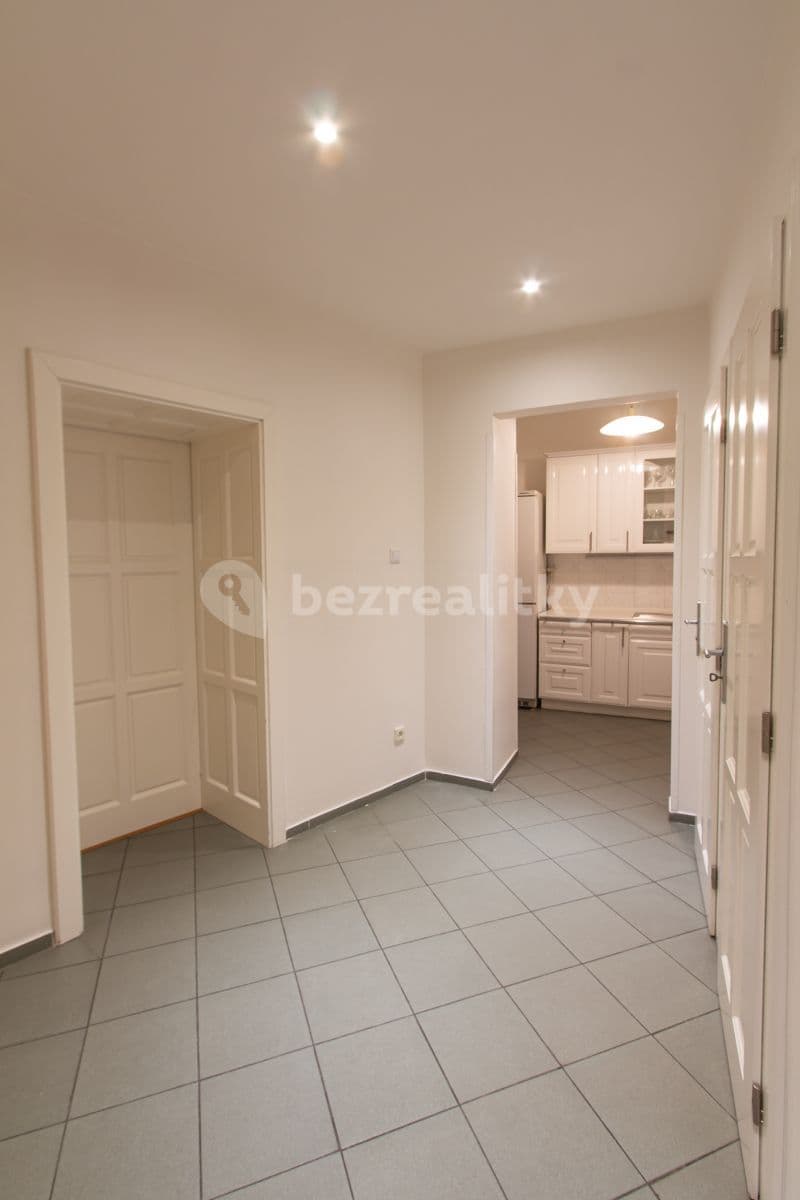 Prenájom bytu 3-izbový 78 m², Velehradská, Praha, Praha Prenájom bytu 3-izbový 78 m², Velehradská, Praha, Praha