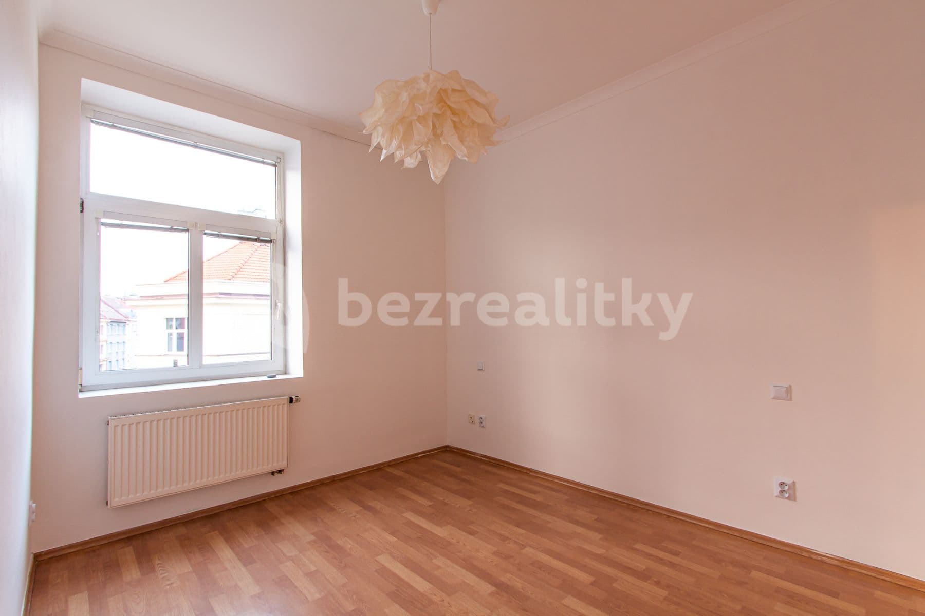 Prenájom bytu 3-izbový 78 m², Velehradská, Praha, Praha Prenájom bytu 3-izbový 78 m², Velehradská, Praha, Praha
