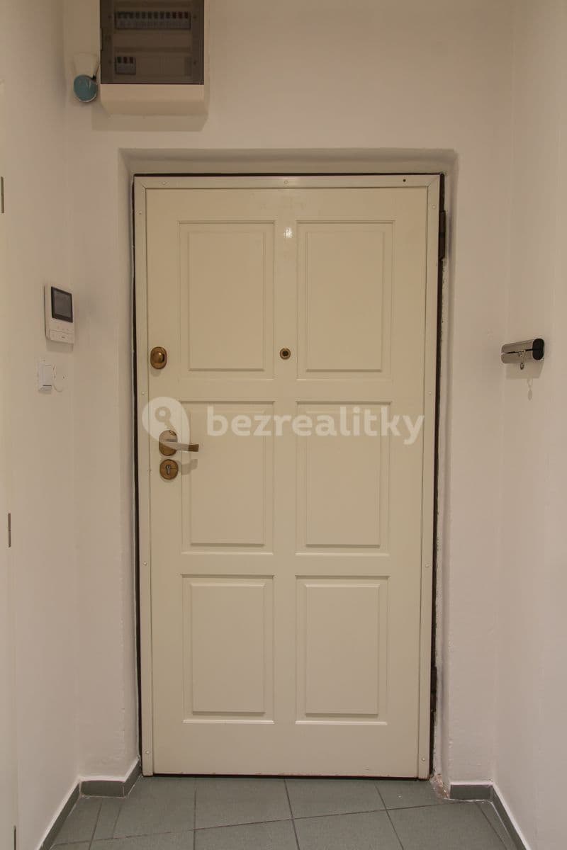 Prenájom bytu 3-izbový 78 m², Velehradská, Praha, Praha Prenájom bytu 3-izbový 78 m², Velehradská, Praha, Praha