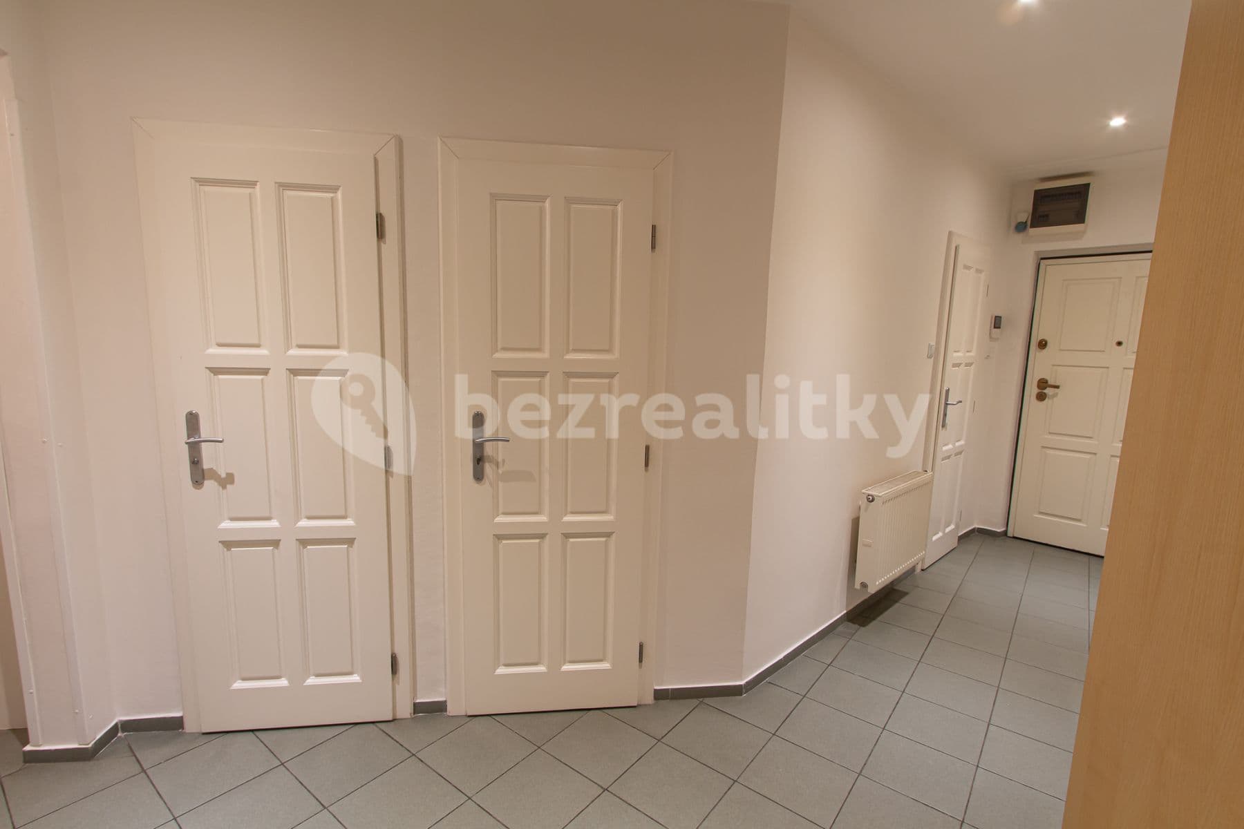 Prenájom bytu 3-izbový 78 m², Velehradská, Praha, Praha Prenájom bytu 3-izbový 78 m², Velehradská, Praha, Praha