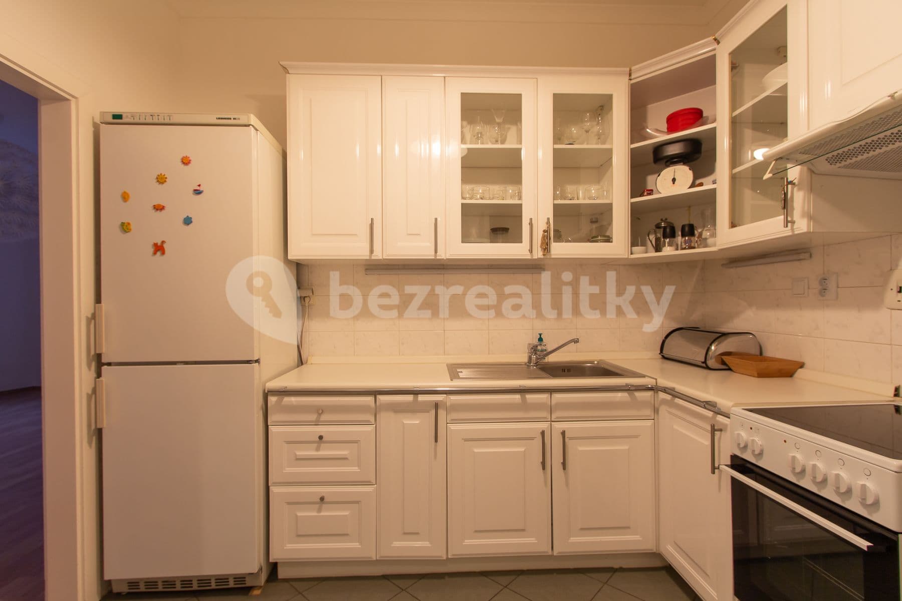 Prenájom bytu 3-izbový 78 m², Velehradská, Praha, Praha Prenájom bytu 3-izbový 78 m², Velehradská, Praha, Praha