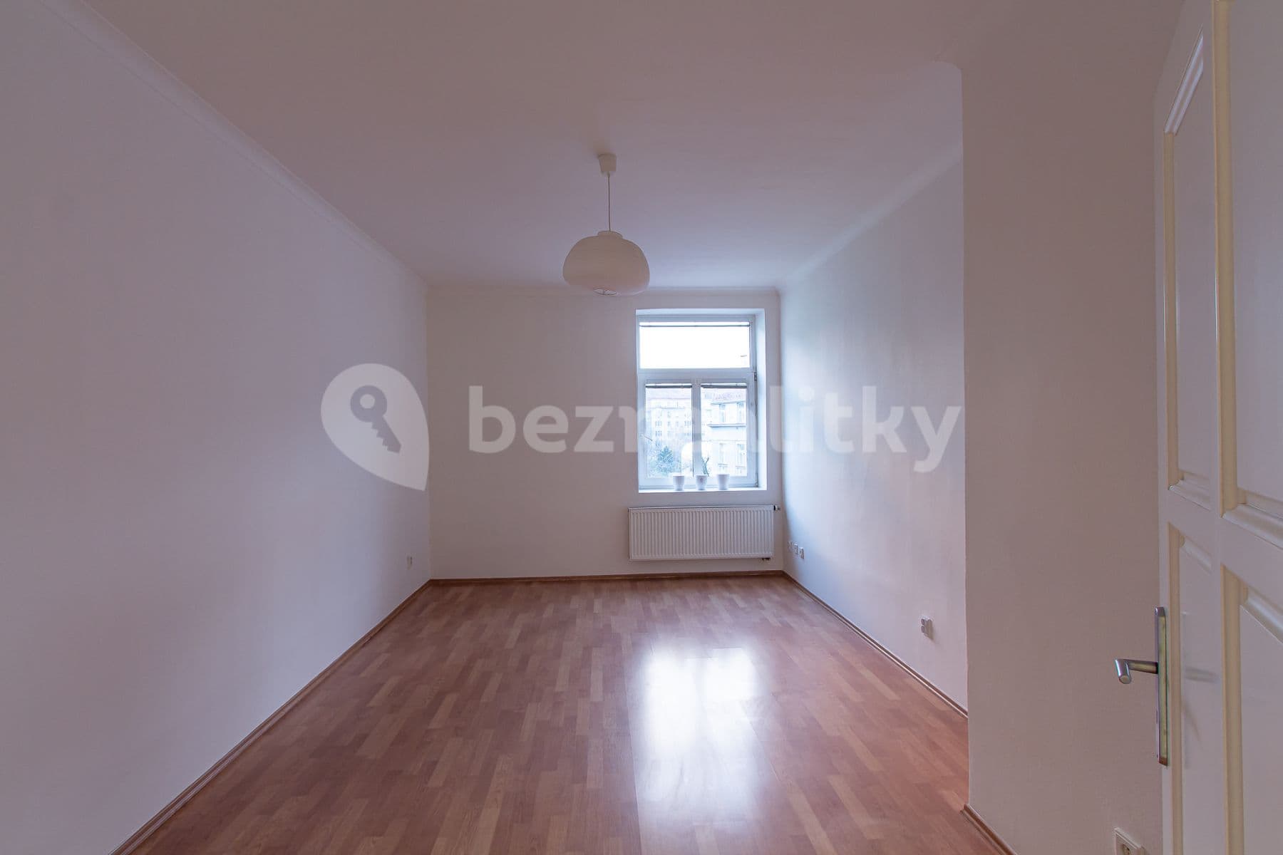 Prenájom bytu 3-izbový 78 m², Velehradská, Praha, Praha Prenájom bytu 3-izbový 78 m², Velehradská, Praha, Praha