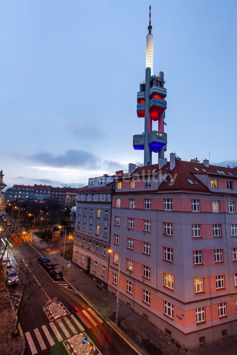 Prenájom bytu 3-izbový 78 m², Velehradská, Praha, Praha Prenájom bytu 3-izbový 78 m², Velehradská, Praha, Praha