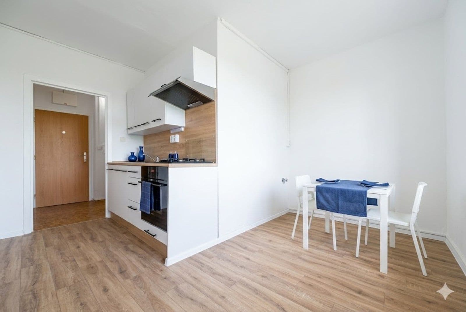 Prenájom bytu 1-izbový 37 m², Rudé armády, Karviná, Moravskoslezský kraj Prenájom bytu 1-izbový 37 m², Rudé armády, Karviná, Moravskoslezský kraj
