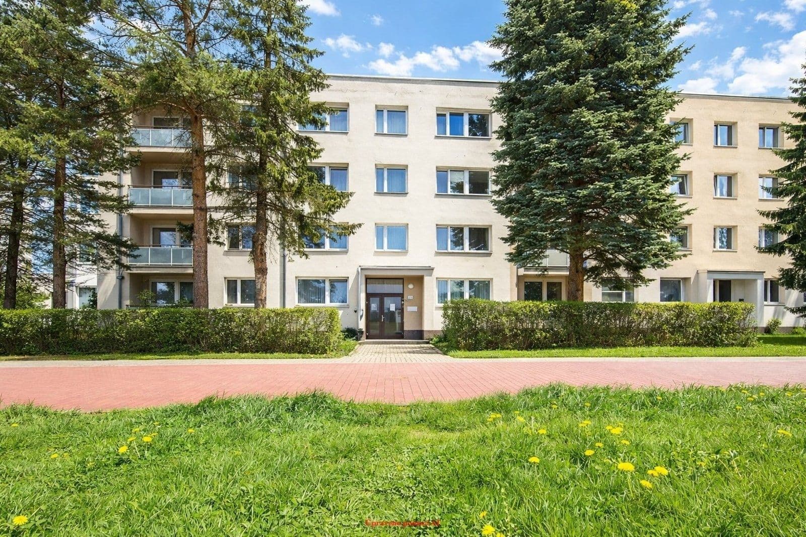 Prenájom bytu 1-izbový 37 m², Rudé armády, Karviná, Moravskoslezský kraj Prenájom bytu 1-izbový 37 m², Rudé armády, Karviná, Moravskoslezský kraj