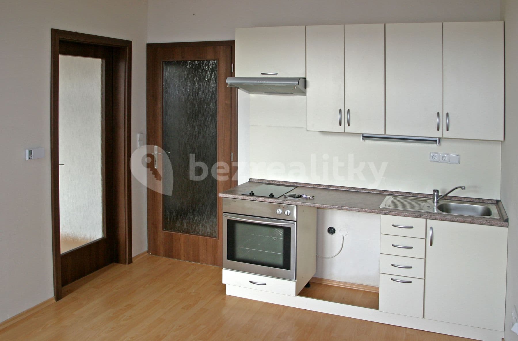 Prenájom bytu 2-izbový 36 m², Resselovo náměstí, Chrudim, Pardubický kraj Prenájom bytu 2-izbový 36 m², Resselovo náměstí, Chrudim, Pardubický kraj