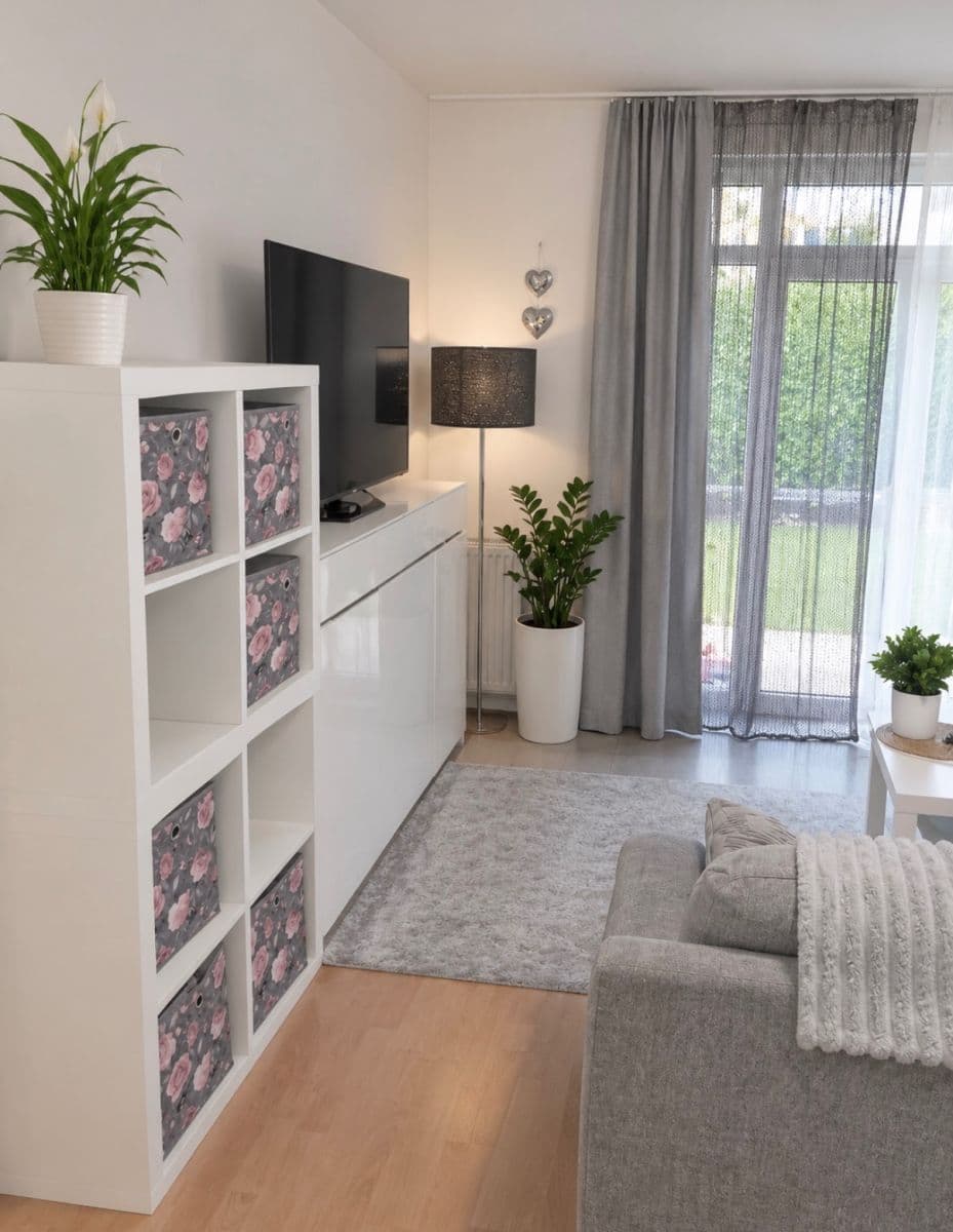 Prenájom bytu 2-izbový 47 m², Vestec, Středočeský kraj Prenájom bytu 2-izbový 47 m², Vestec, Středočeský kraj