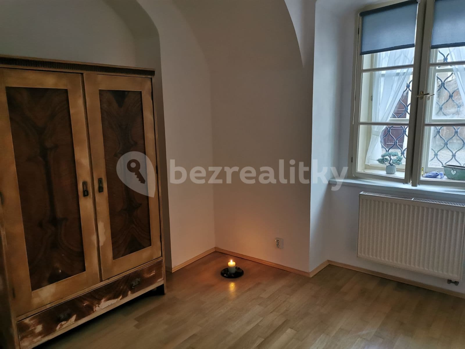 Prenájom bytu 3-izbový 70 m², Nebovidská, Praha, Praha