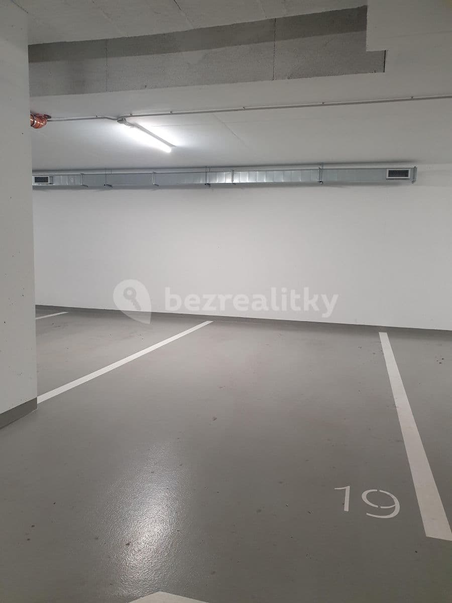 Prenájom garáže 18 m², Cukrovarnická, Praha, Praha Prenájom garáže 18 m², Cukrovarnická, Praha, Praha