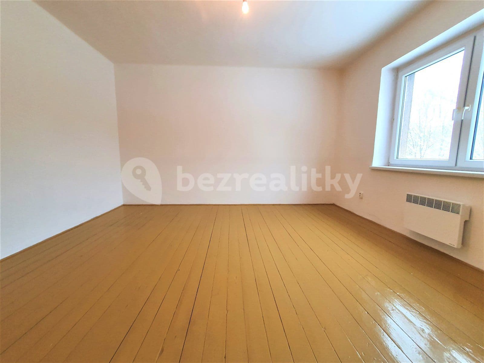 Prenájom bytu 1-izbový 46 m², Porubská, Petřvald, Moravskoslezský kraj