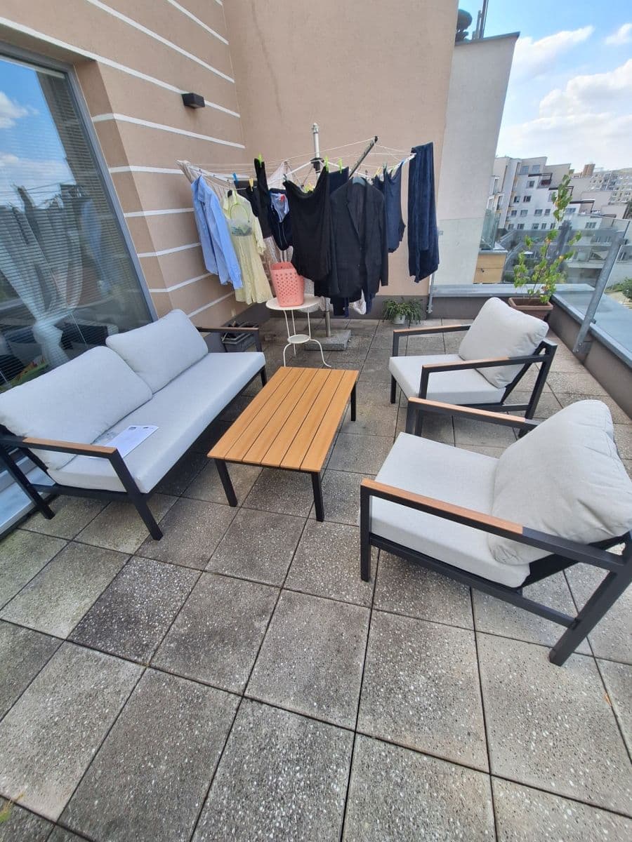 Prenájom bytu 3-izbový 65 m², Silurská, Praha, Praha Prenájom bytu 3-izbový 65 m², Silurská, Praha, Praha