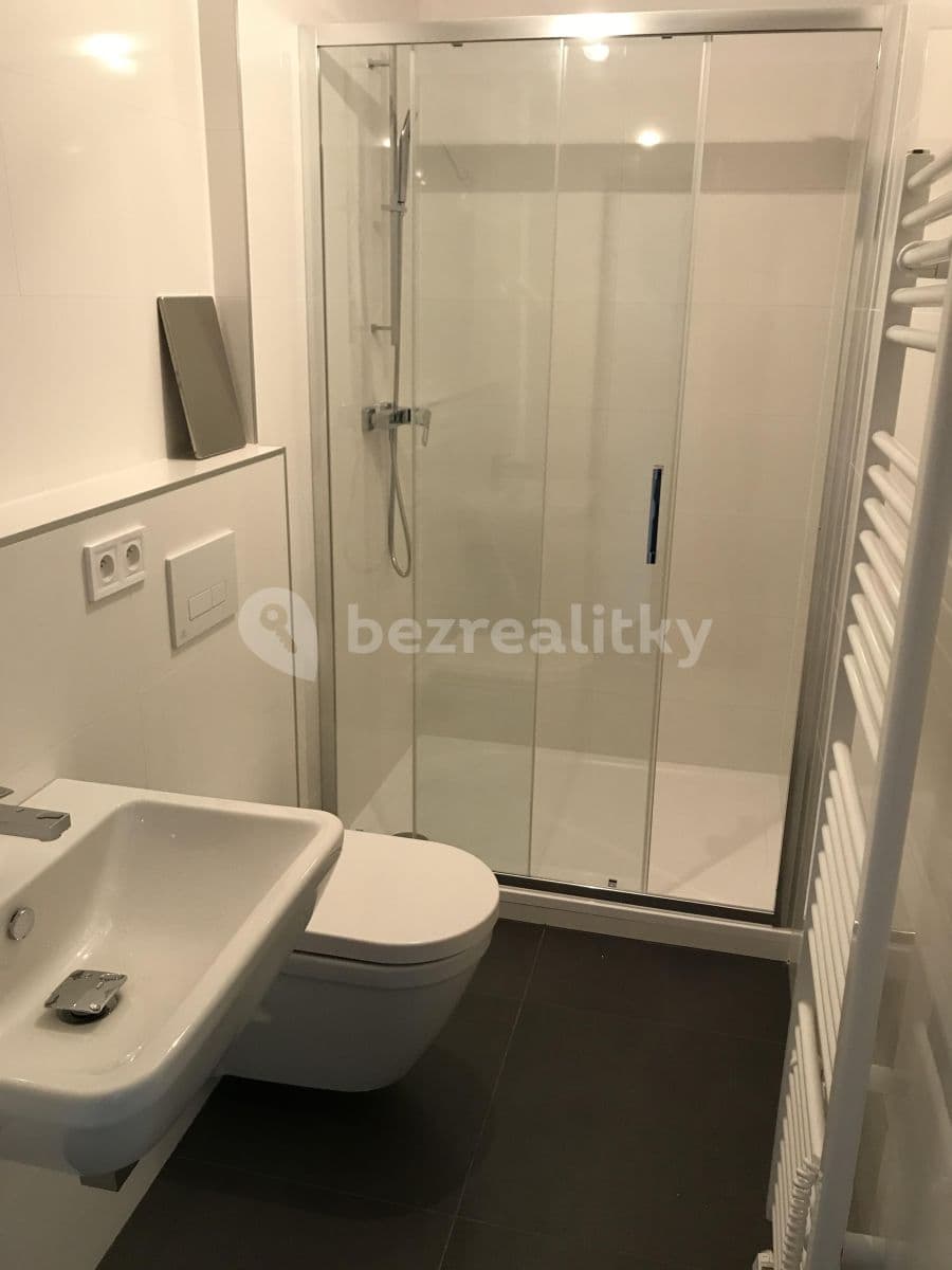 Prenájom bytu 2-izbový 46 m², Horoměřice, Středočeský kraj Prenájom bytu 2-izbový 46 m², Horoměřice, Středočeský kraj