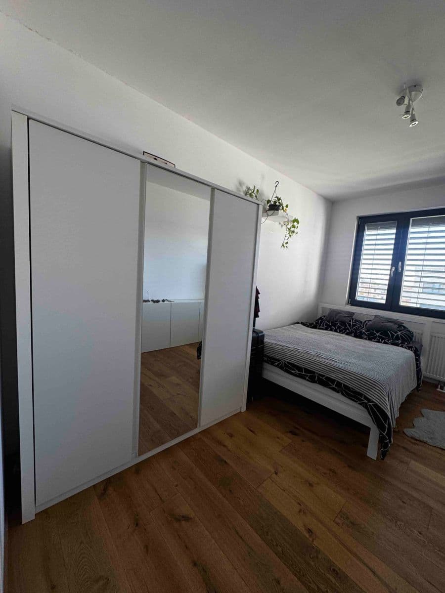 Prenájom bytu 2-izbový 46 m², Horoměřice, Středočeský kraj Prenájom bytu 2-izbový 46 m², Horoměřice, Středočeský kraj