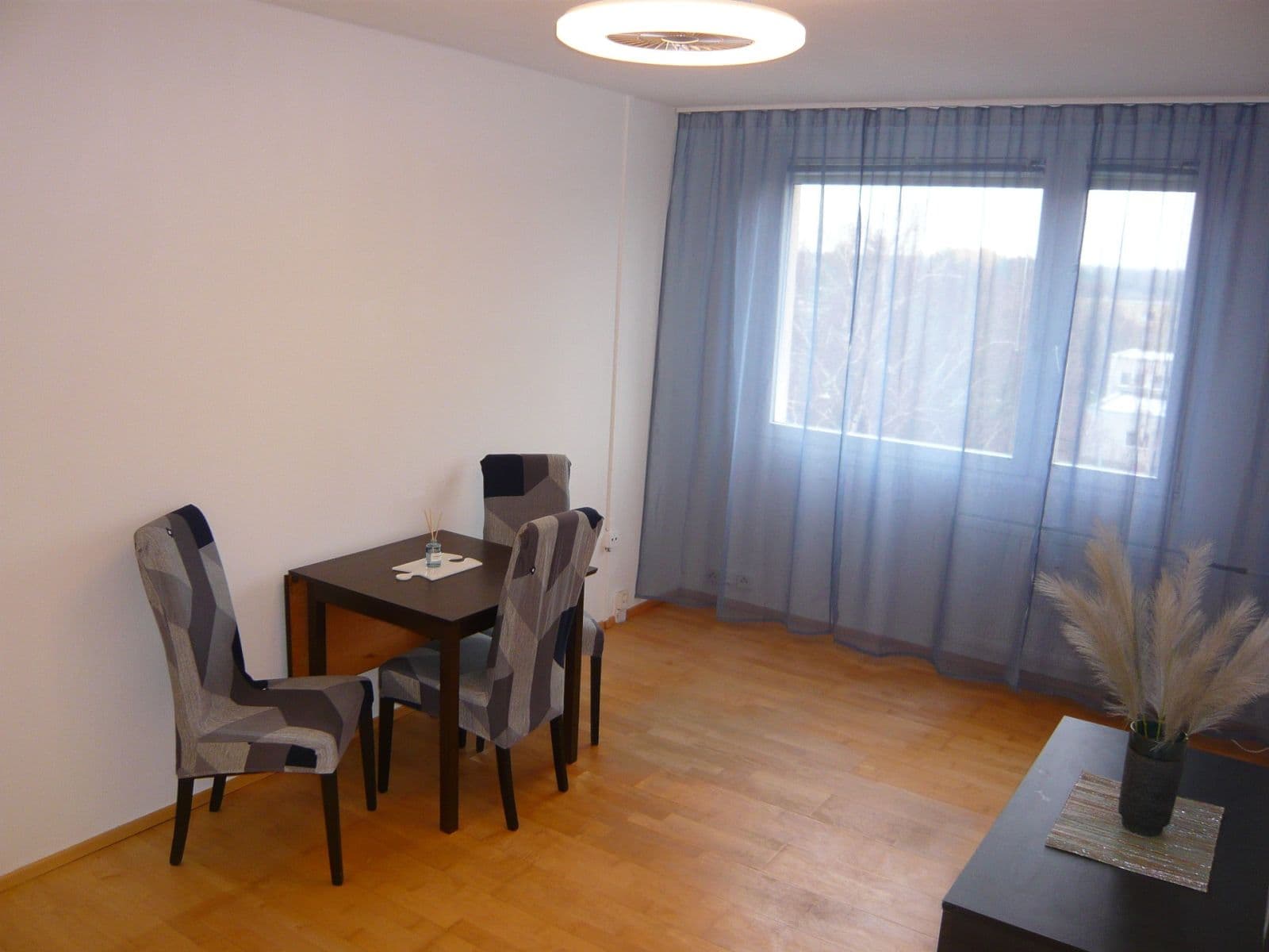 Prenájom bytu 2-izbový 42 m², Doubravická, Praha, Praha Prenájom bytu 2-izbový 42 m², Doubravická, Praha, Praha