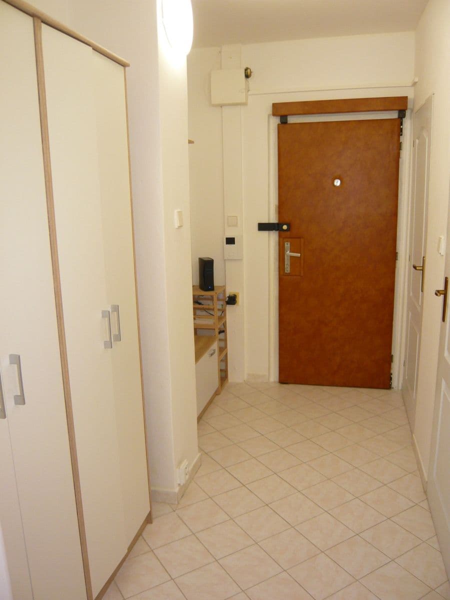 Prenájom bytu 2-izbový 42 m², Doubravická, Praha, Praha Prenájom bytu 2-izbový 42 m², Doubravická, Praha, Praha