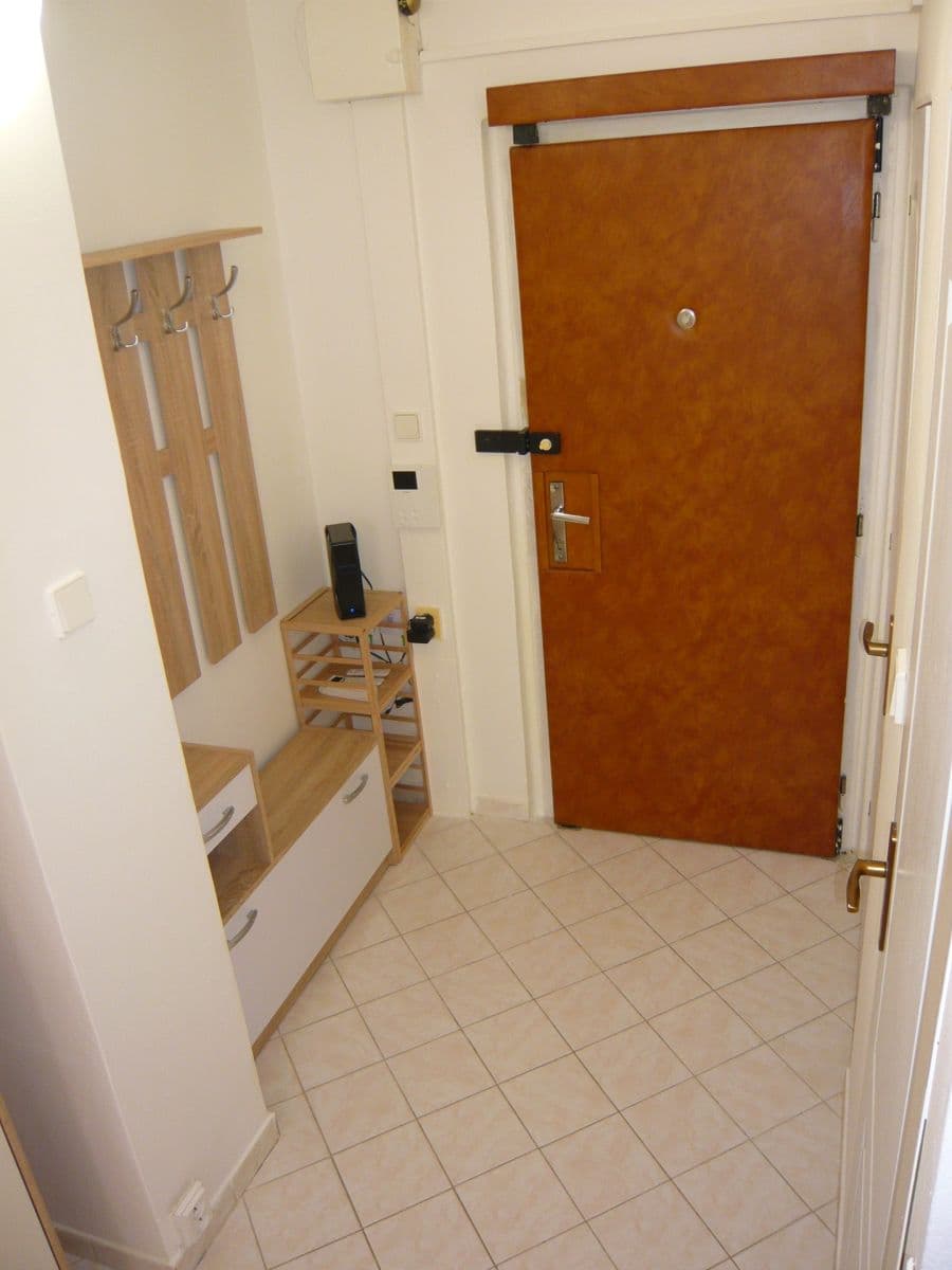 Prenájom bytu 2-izbový 42 m², Doubravická, Praha, Praha Prenájom bytu 2-izbový 42 m², Doubravická, Praha, Praha