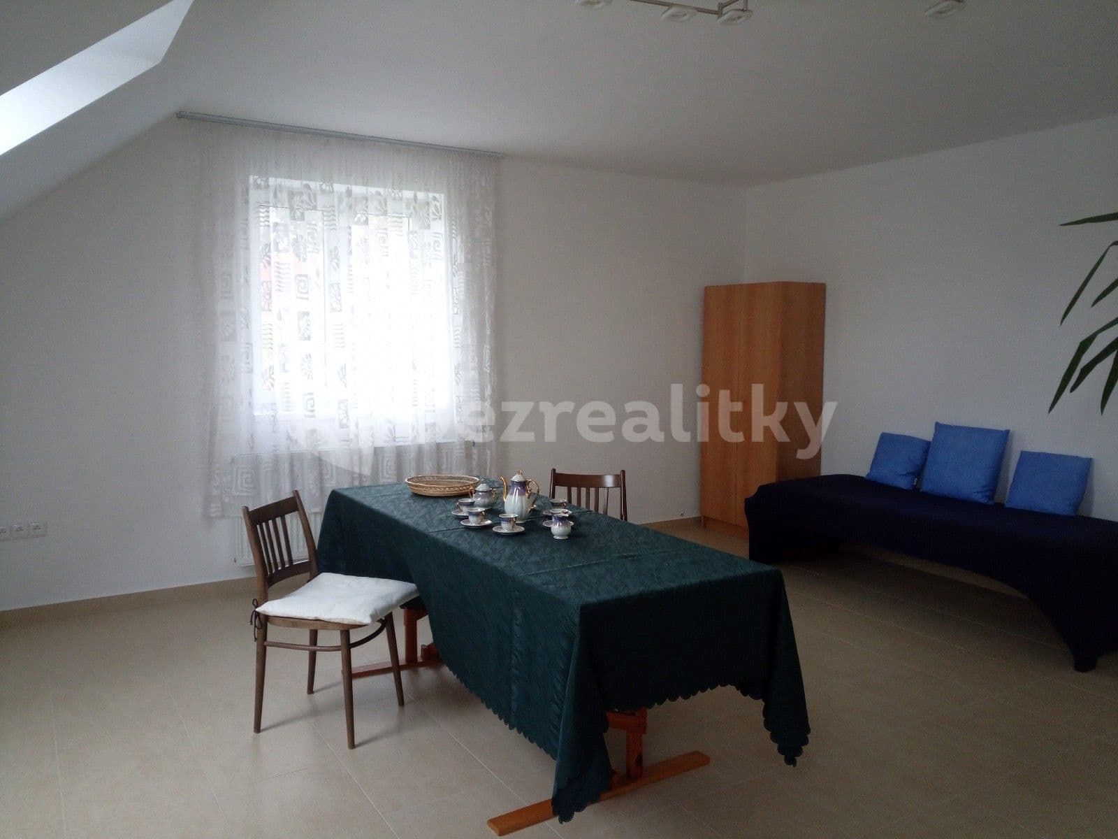 Prenájom bytu 2-izbový 73 m², Zálesí, Úvaly, Středočeský kraj Prenájom bytu 2-izbový 73 m², Zálesí, Úvaly, Středočeský kraj