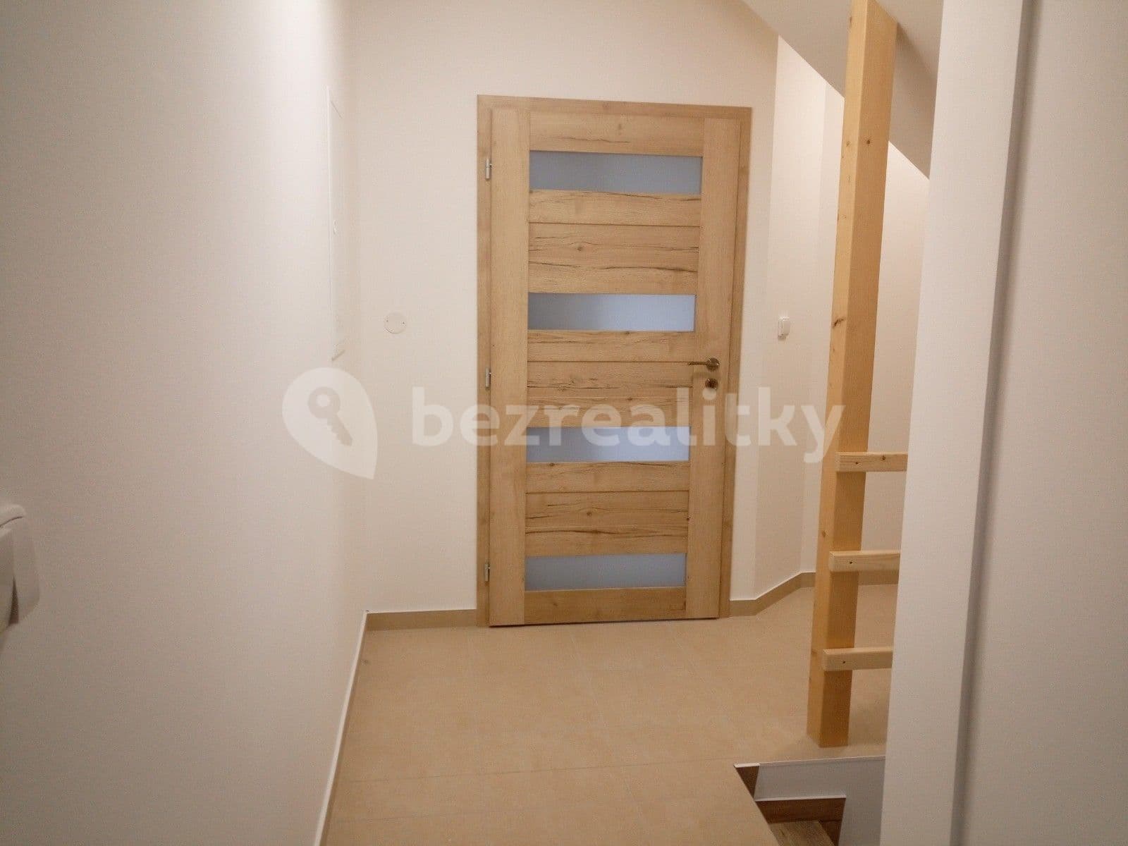 Prenájom bytu 2-izbový 73 m², Zálesí, Úvaly, Středočeský kraj Prenájom bytu 2-izbový 73 m², Zálesí, Úvaly, Středočeský kraj