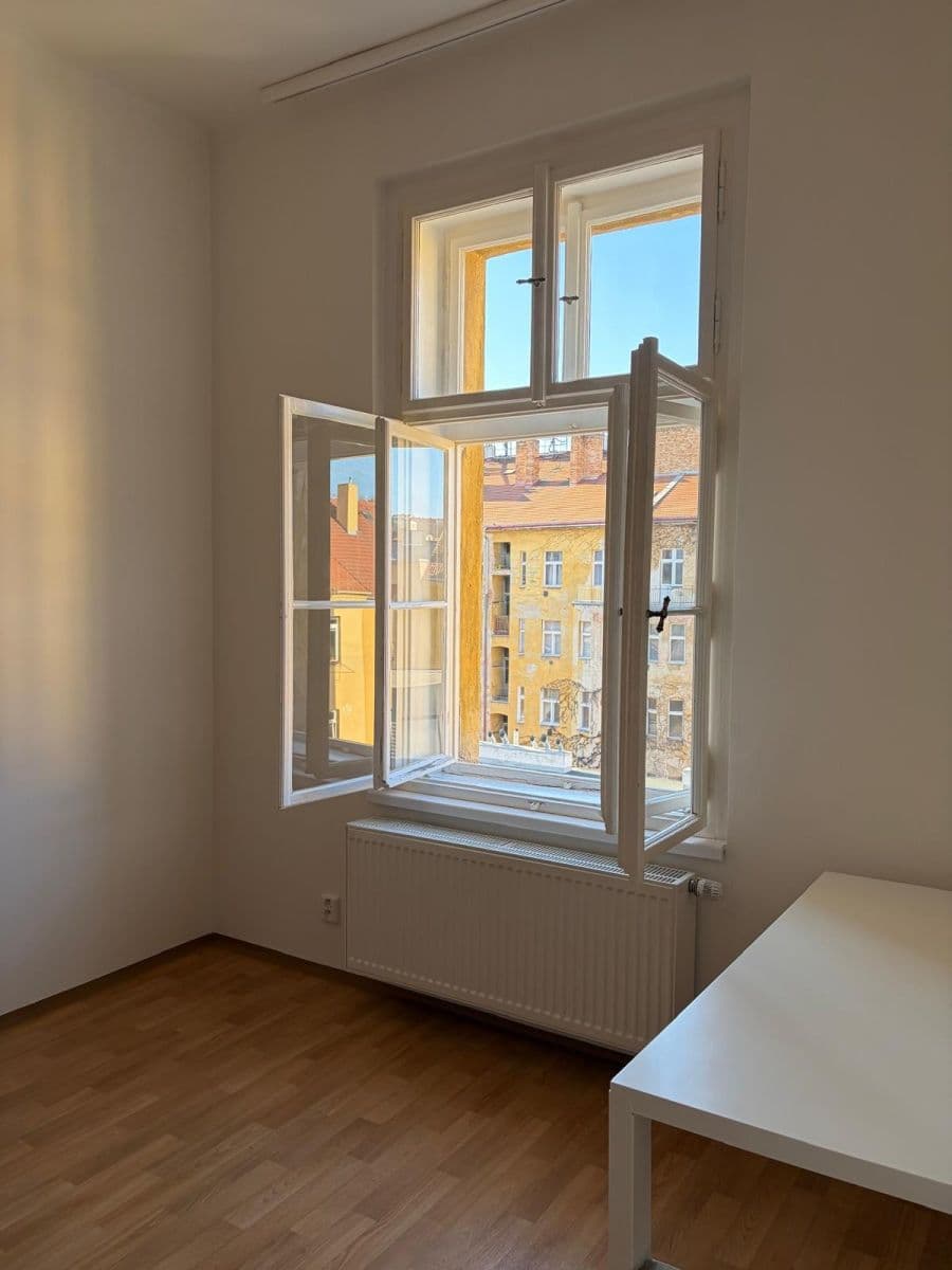 Prenájom bytu 2-izbový 36 m², Boleslavova, Praha, Praha Prenájom bytu 2-izbový 36 m², Boleslavova, Praha, Praha