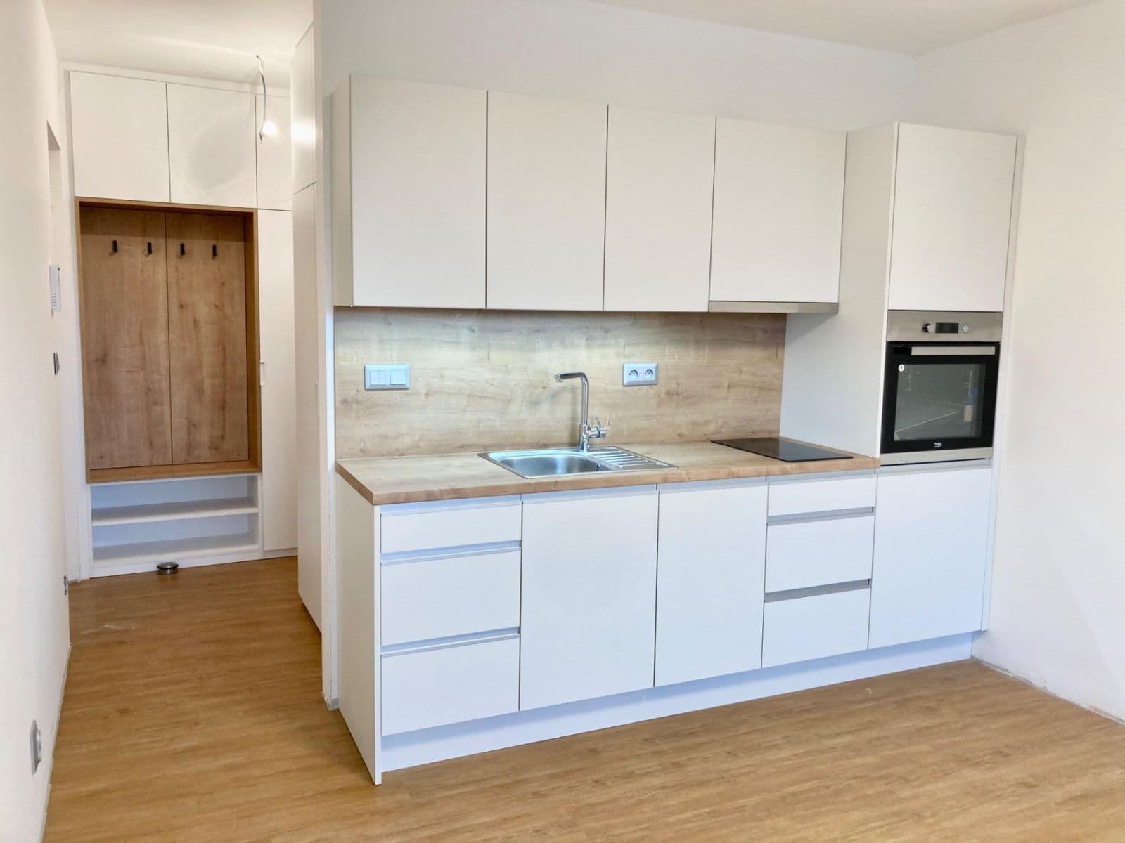 Prenájom bytu 1-izbový 28 m², Brno, Jihomoravský kraj Prenájom bytu 1-izbový 28 m², Brno, Jihomoravský kraj