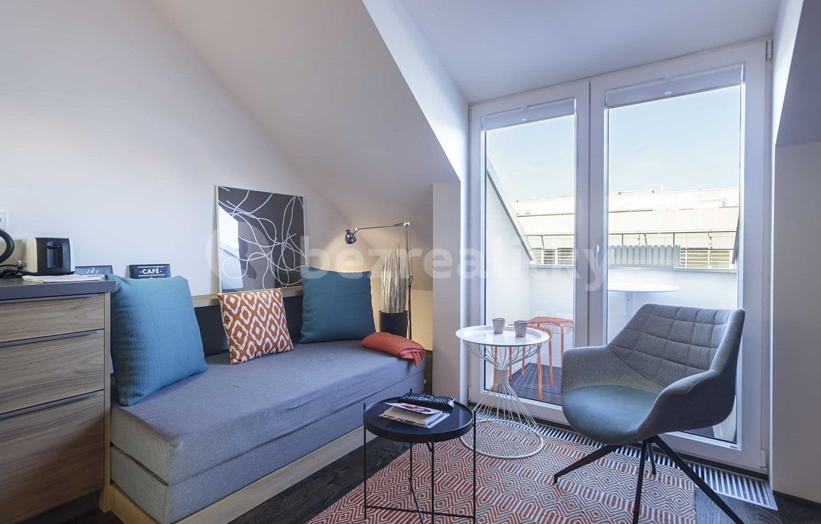 Prenájom bytu 2-izbový 70 m², U Parního mlýna, Praha, Praha Prenájom bytu 2-izbový 70 m², U Parního mlýna, Praha, Praha