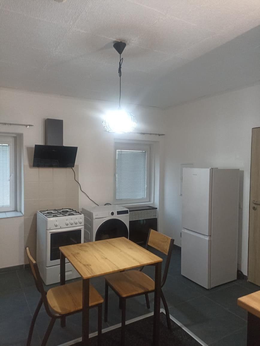 Prenájom bytu 1-izbový 25 m², Záryby, Středočeský kraj Prenájom bytu 1-izbový 25 m², Záryby, Středočeský kraj