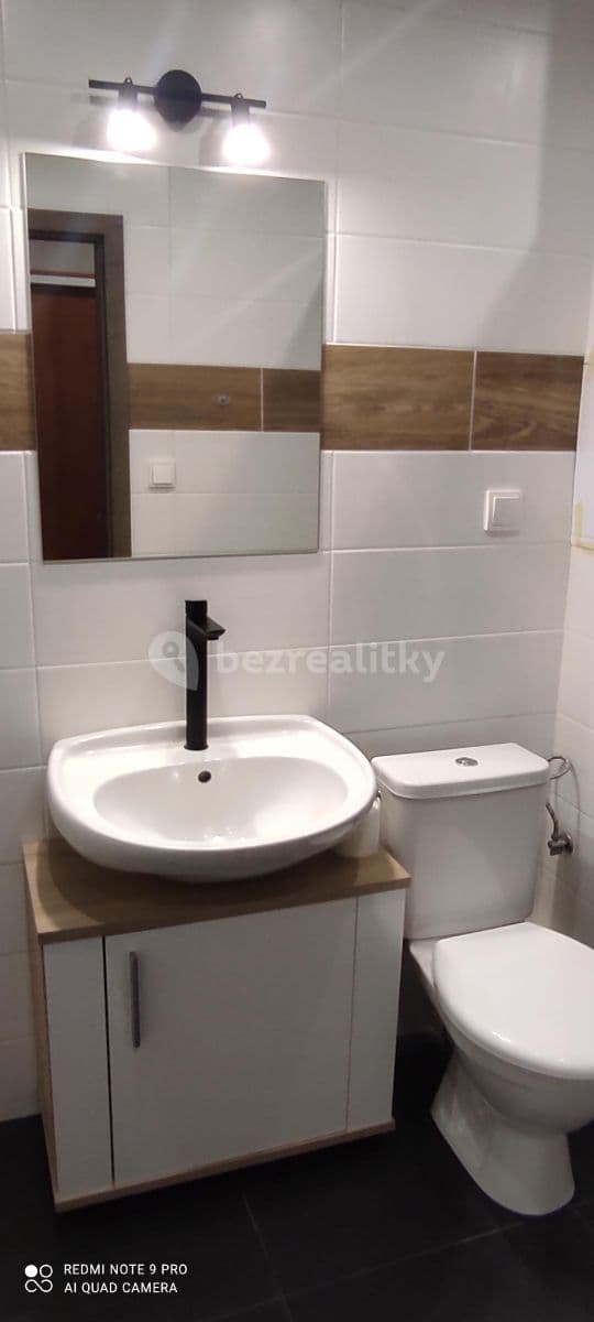 Prenájom bytu 1-izbový 40 m², Na Vršku, Jablonec nad Nisou, Liberecký kraj Prenájom bytu 1-izbový 40 m², Na Vršku, Jablonec nad Nisou, Liberecký kraj