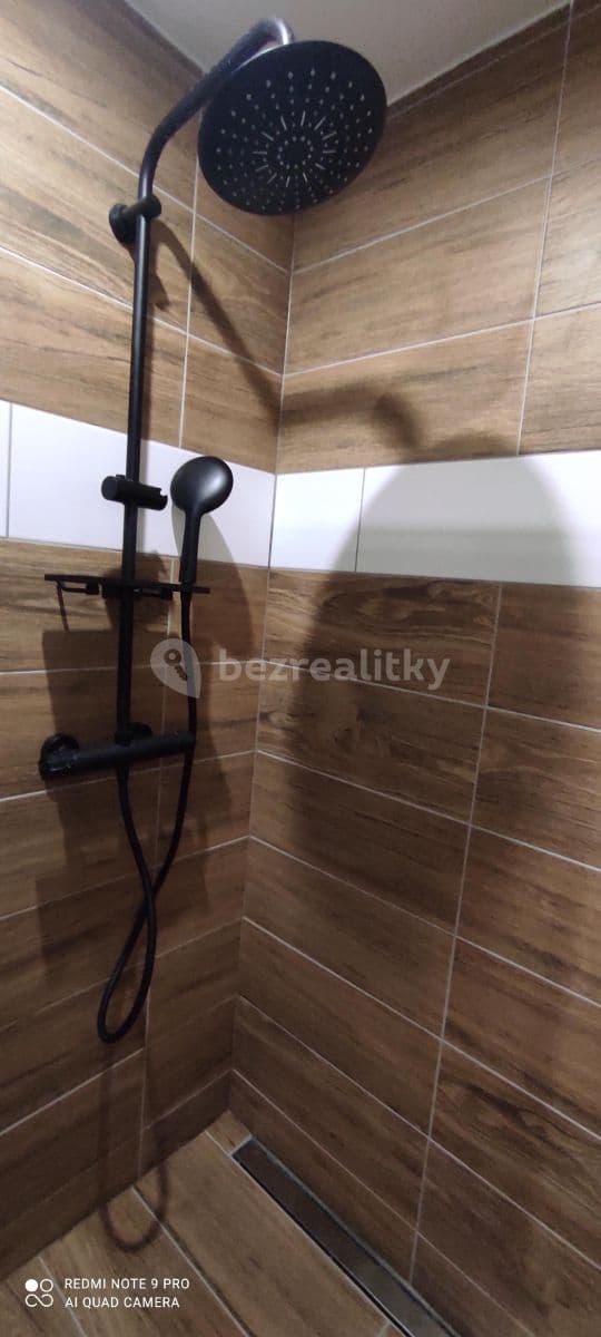 Prenájom bytu 1-izbový 40 m², Na Vršku, Jablonec nad Nisou, Liberecký kraj Prenájom bytu 1-izbový 40 m², Na Vršku, Jablonec nad Nisou, Liberecký kraj