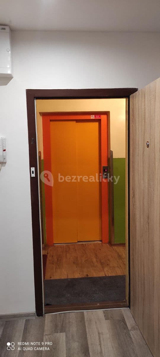 Prenájom bytu 1-izbový 40 m², Na Vršku, Jablonec nad Nisou, Liberecký kraj Prenájom bytu 1-izbový 40 m², Na Vršku, Jablonec nad Nisou, Liberecký kraj