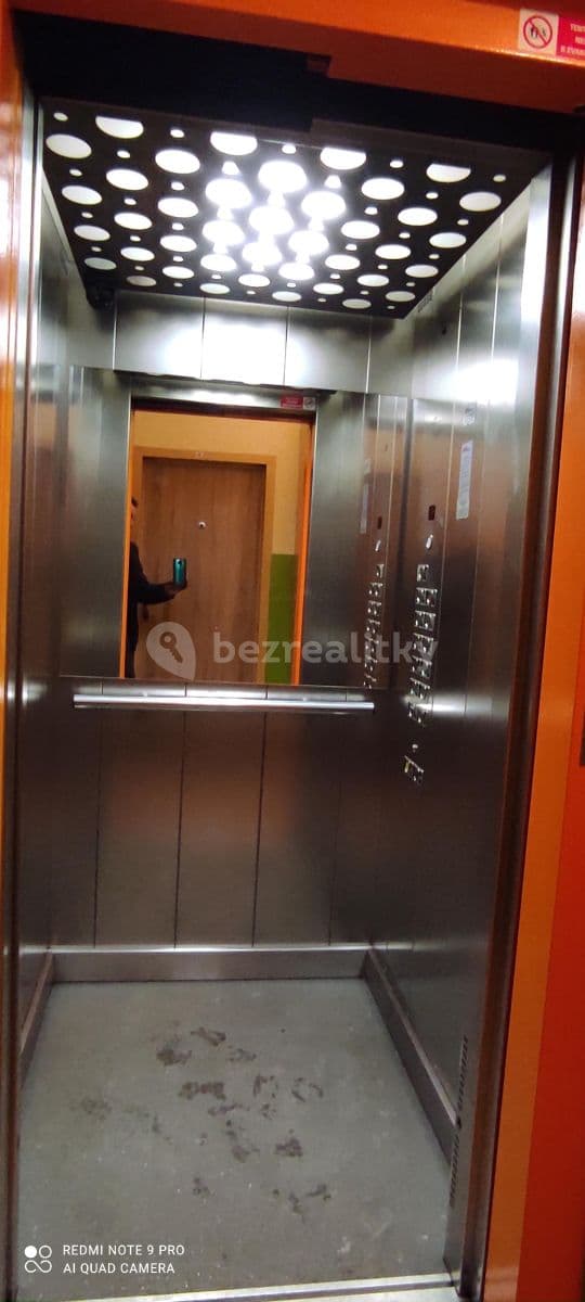 Prenájom bytu 1-izbový 40 m², Na Vršku, Jablonec nad Nisou, Liberecký kraj Prenájom bytu 1-izbový 40 m², Na Vršku, Jablonec nad Nisou, Liberecký kraj