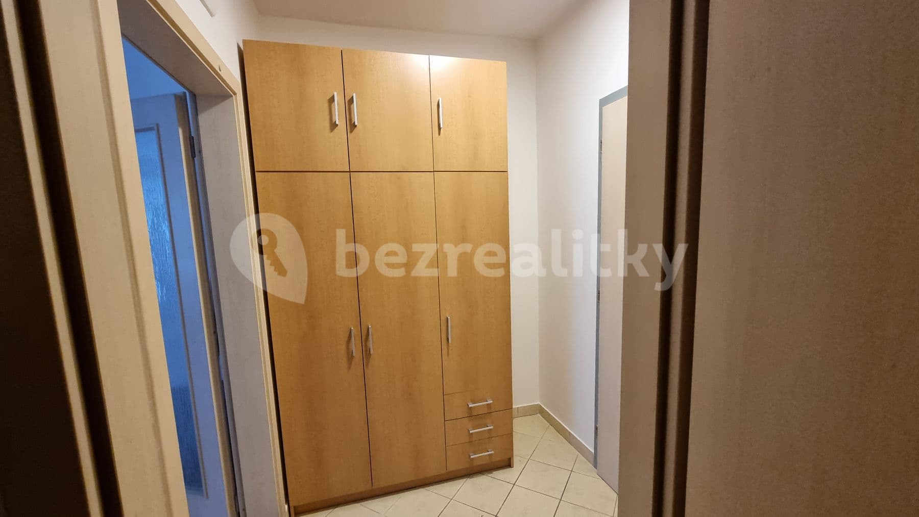 Prenájom bytu 1-izbový 35 m², Bratislavská, Praha, Praha Prenájom bytu 1-izbový 35 m², Bratislavská, Praha, Praha