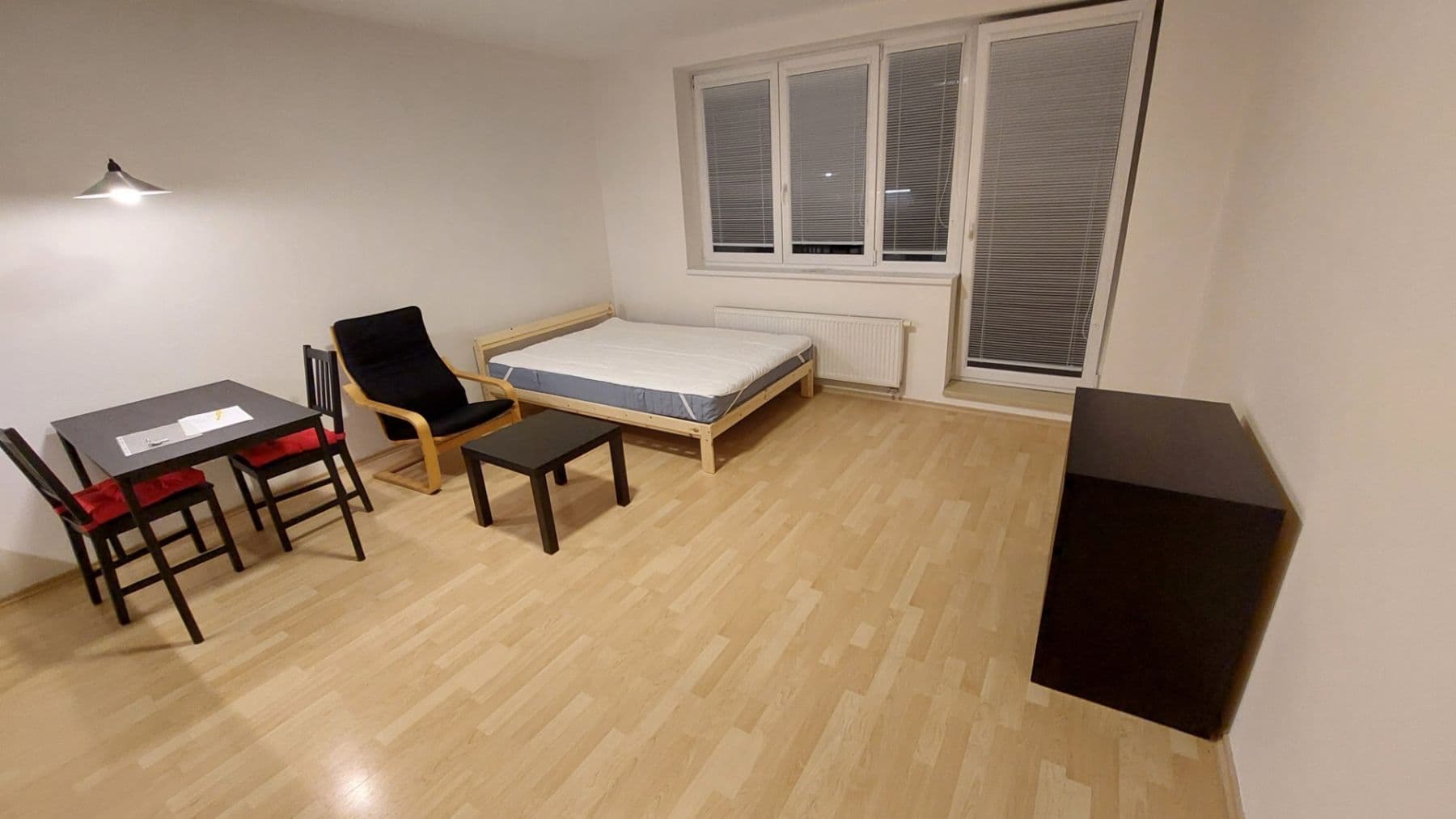 Prenájom bytu 1-izbový 35 m², Bratislavská, Praha, Praha Prenájom bytu 1-izbový 35 m², Bratislavská, Praha, Praha