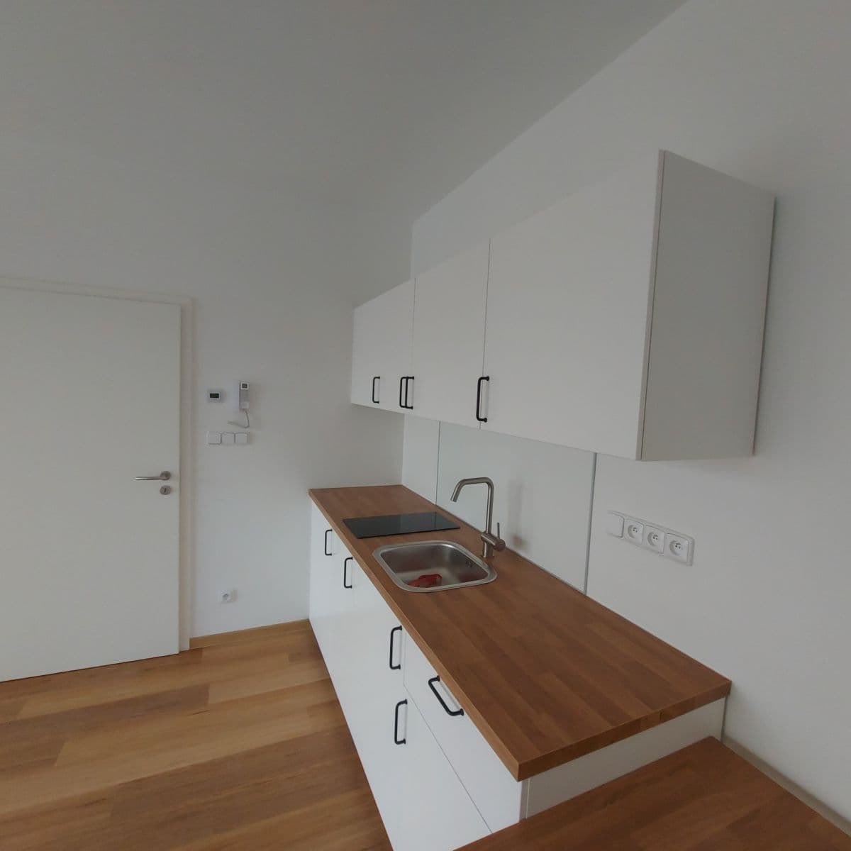 Prenájom bytu 1-izbový 40 m², Horova, Brno, Jihomoravský kraj Prenájom bytu 1-izbový 40 m², Horova, Brno, Jihomoravský kraj