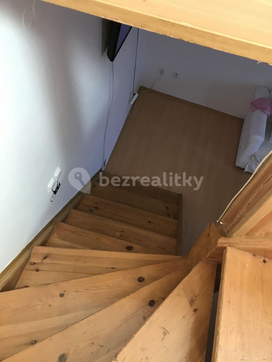 Prenájom bytu 3-izbový 80 m², Patejdlova, Kladno, Středočeský kraj Prenájom bytu 3-izbový 80 m², Patejdlova, Kladno, Středočeský kraj