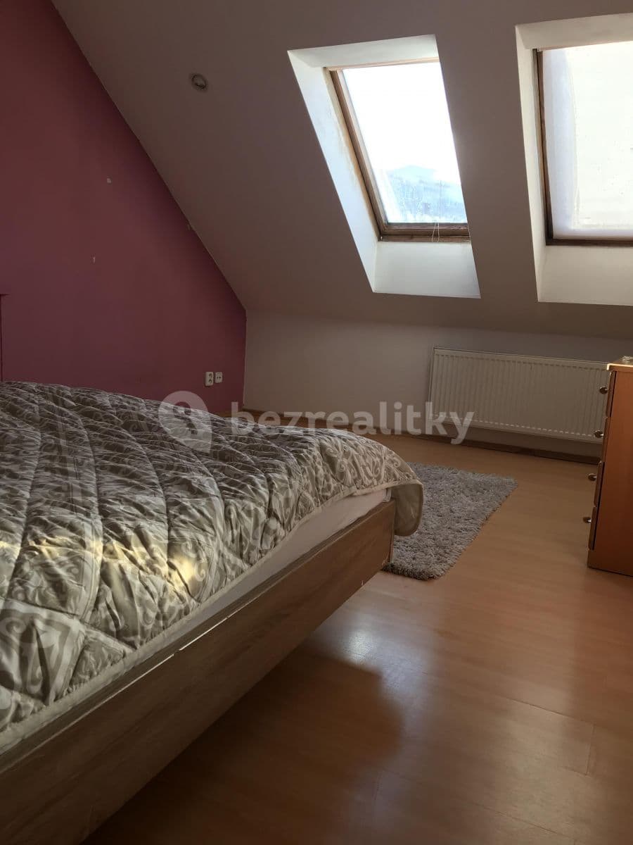 Prenájom bytu 3-izbový 80 m², Patejdlova, Kladno, Středočeský kraj Prenájom bytu 3-izbový 80 m², Patejdlova, Kladno, Středočeský kraj