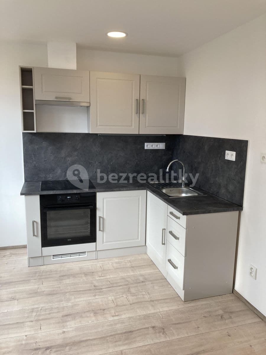 Prenájom bytu 1-izbový 34 m², Vysoká, Středočeský kraj Prenájom bytu 1-izbový 34 m², Vysoká, Středočeský kraj