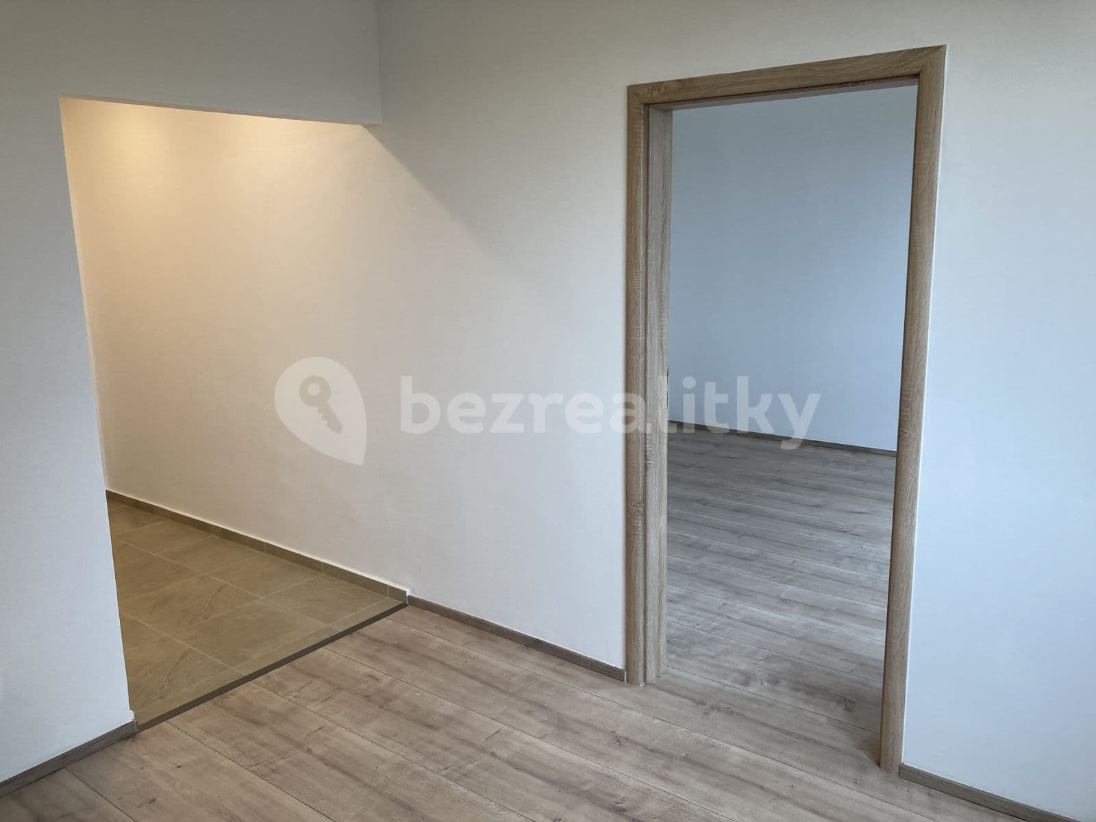 Prenájom bytu 1-izbový 34 m², Vysoká, Středočeský kraj Prenájom bytu 1-izbový 34 m², Vysoká, Středočeský kraj