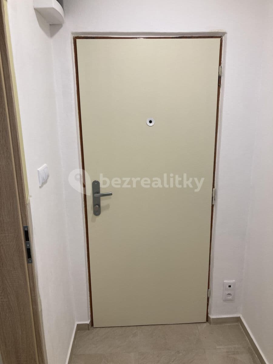 Prenájom bytu 1-izbový 34 m², Vysoká, Středočeský kraj Prenájom bytu 1-izbový 34 m², Vysoká, Středočeský kraj