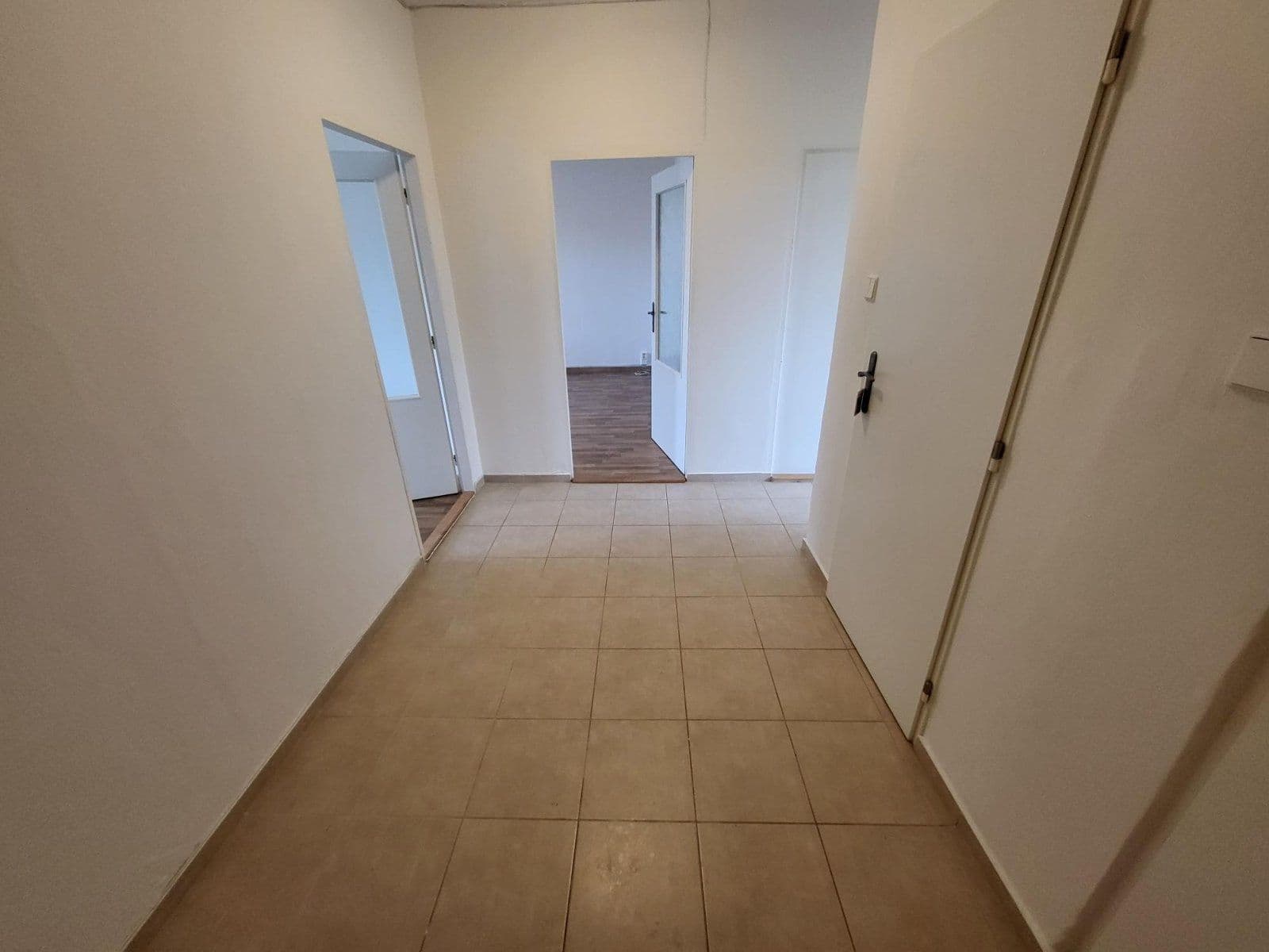 Prenájom bytu 3-izbový 69 m², Kořenského, Karviná, Moravskoslezský kraj Prenájom bytu 3-izbový 69 m², Kořenského, Karviná, Moravskoslezský kraj