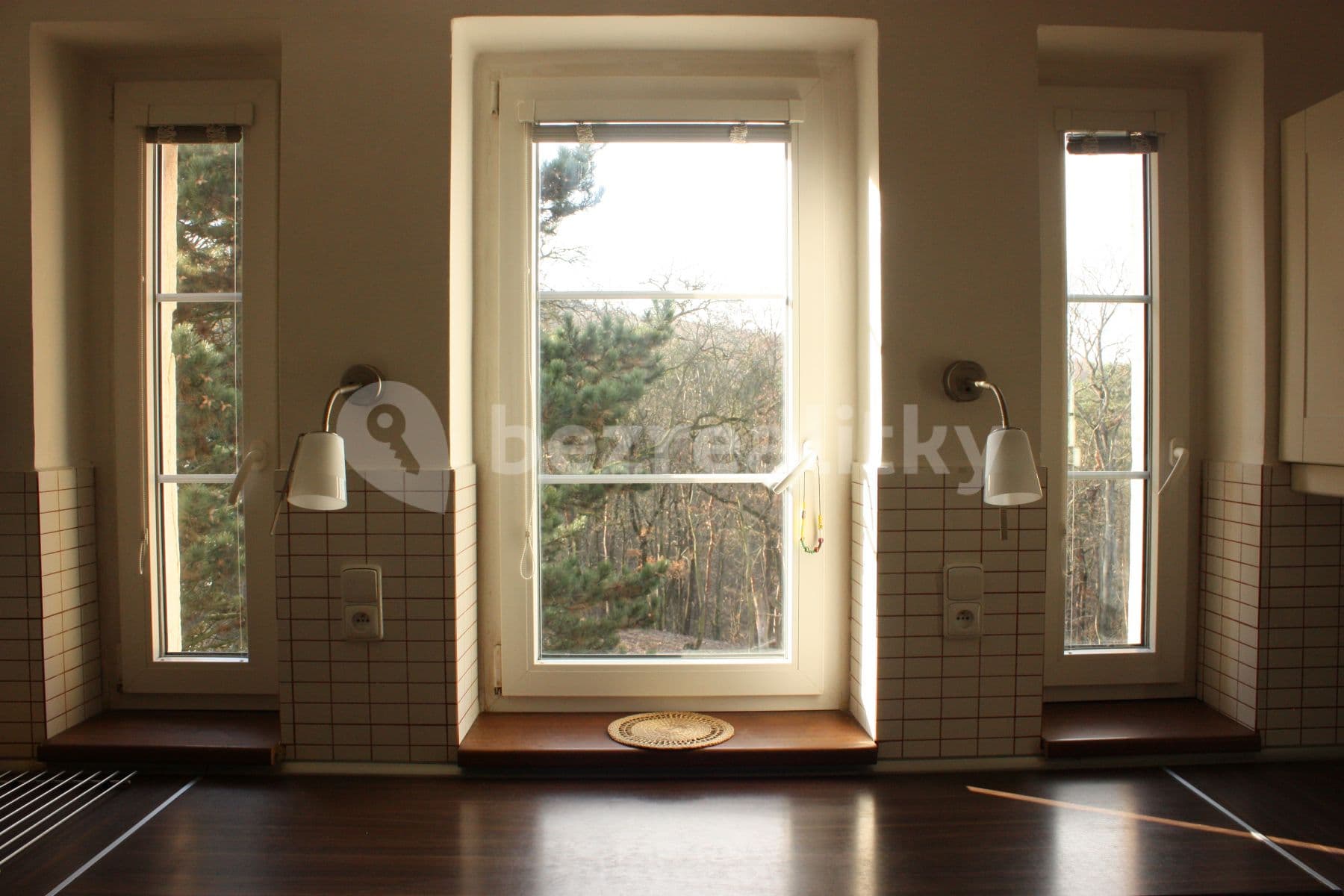 Prenájom bytu 2-izbový 66 m², U Lesíka, Praha, Praha Prenájom bytu 2-izbový 66 m², U Lesíka, Praha, Praha