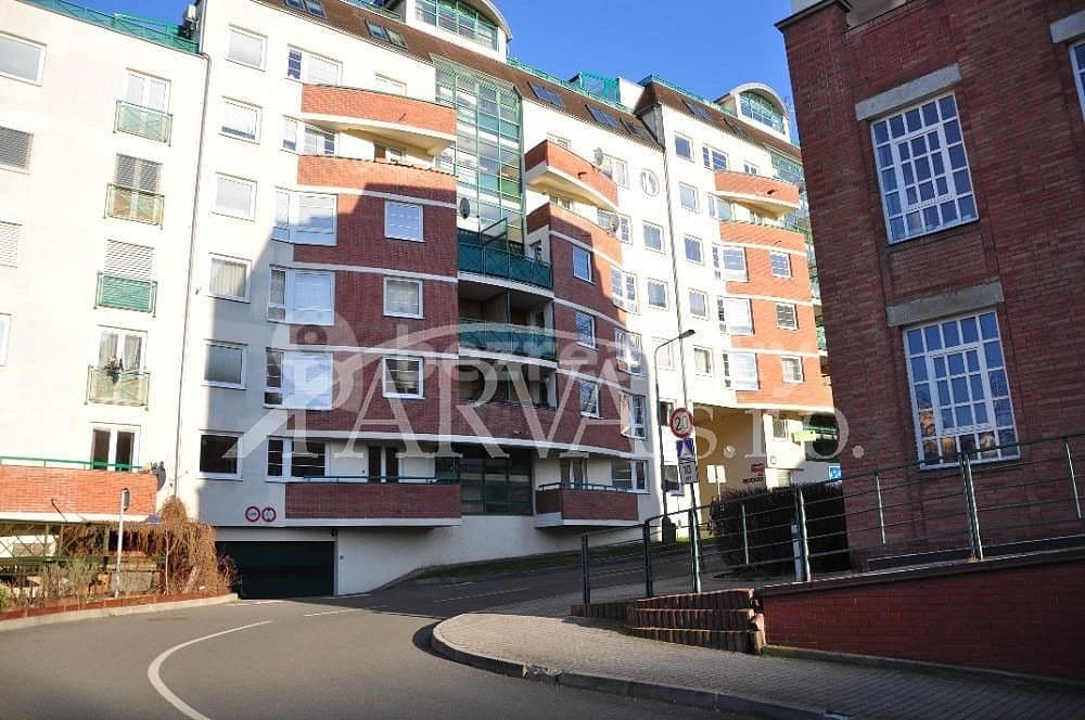 Prenájom garáže 10 m², Pod Parukářkou, Praha, Praha Prenájom garáže 10 m², Pod Parukářkou, Praha, Praha