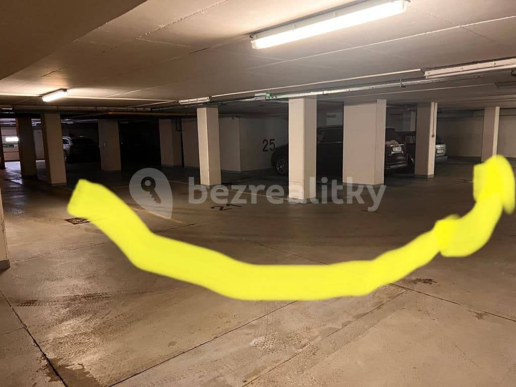 Prenájom garáže 10 m², Pod Parukářkou, Praha, Praha Prenájom garáže 10 m², Pod Parukářkou, Praha, Praha
