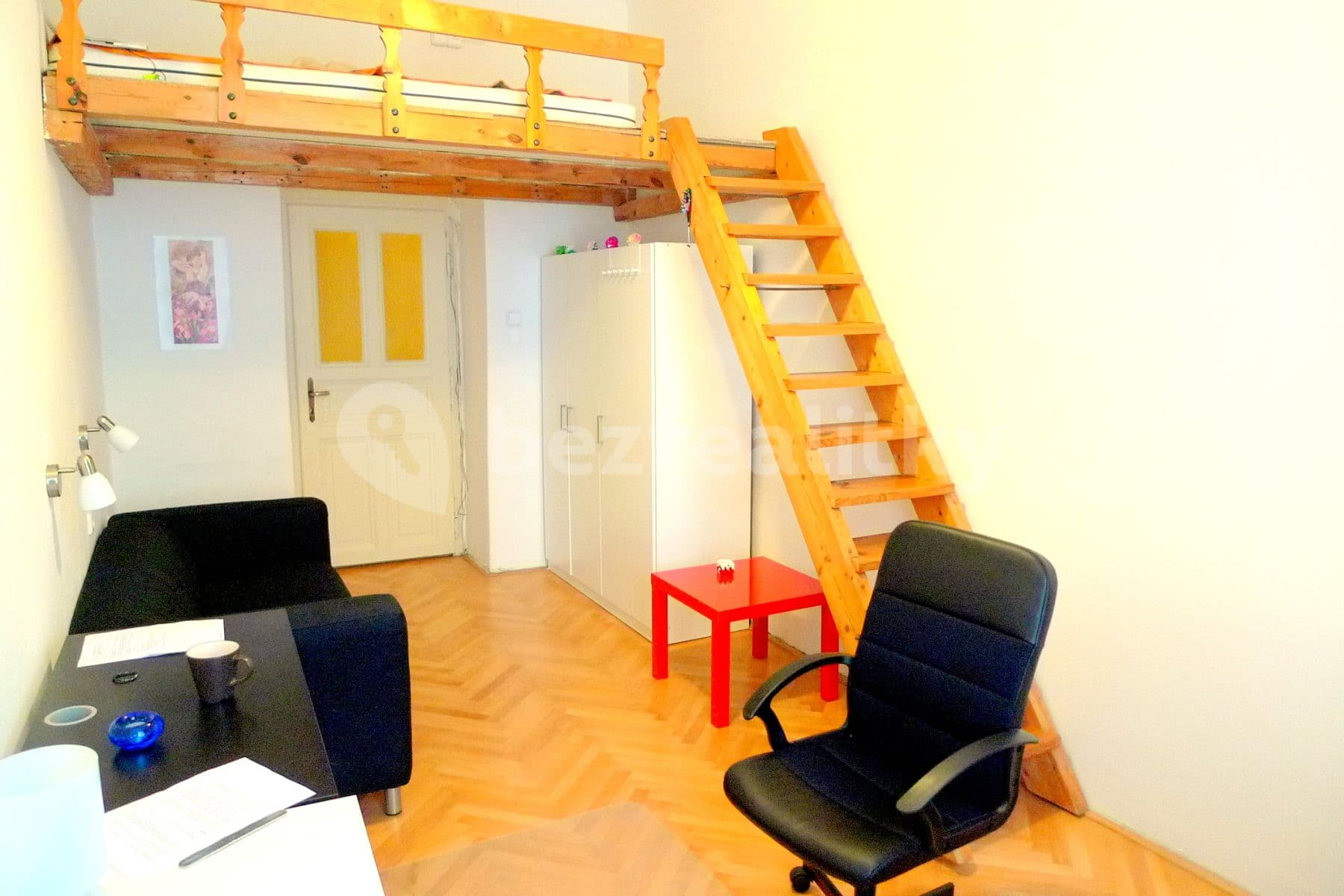 Prenájom bytu 3-izbový 81 m², Sochařská, Praha, Praha