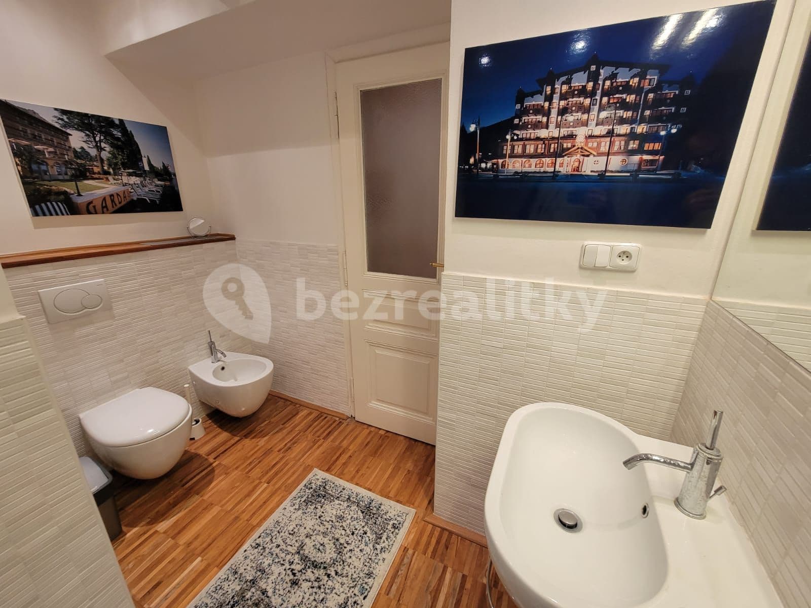 Prenájom bytu 3-izbový 100 m², Skořepka, Praha, Praha Prenájom bytu 3-izbový 100 m², Skořepka, Praha, Praha
