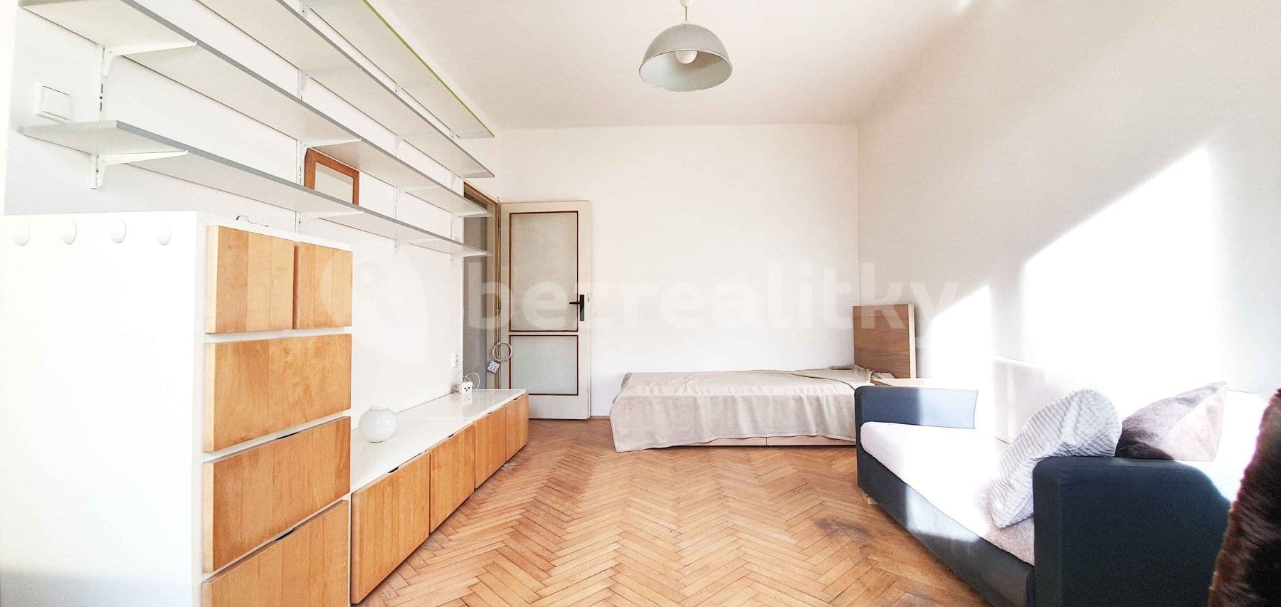 Prenájom bytu Garsoniéra 20 m², Pod Lipami, Praha, Praha Prenájom bytu Garsoniéra 20 m², Pod Lipami, Praha, Praha