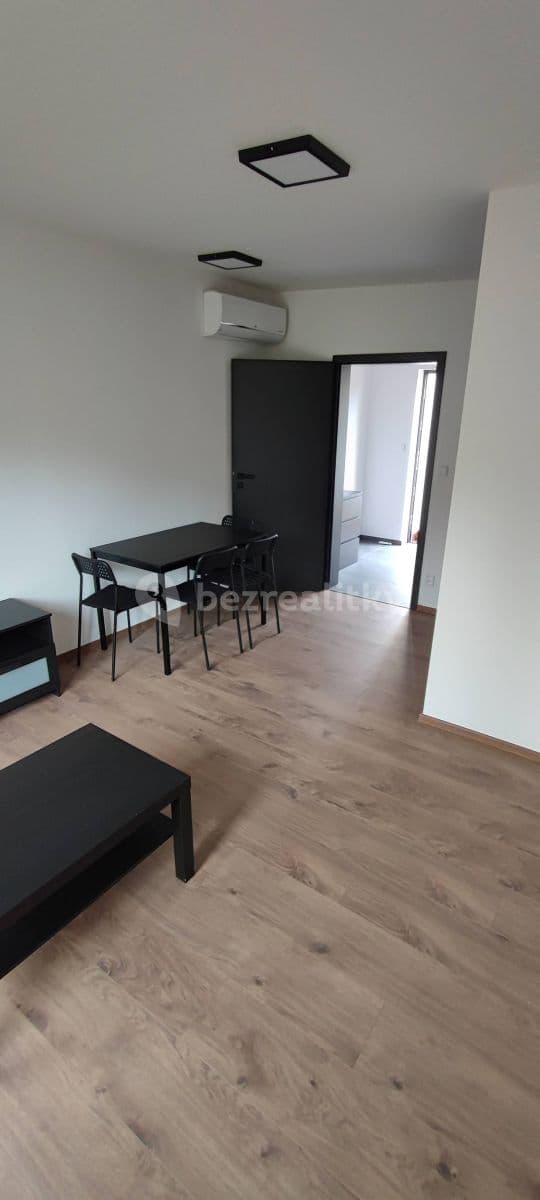 Prenájom bytu 1-izbový 23 m², Na Rokytce, Říčany, Středočeský kraj Prenájom bytu 1-izbový 23 m², Na Rokytce, Říčany, Středočeský kraj